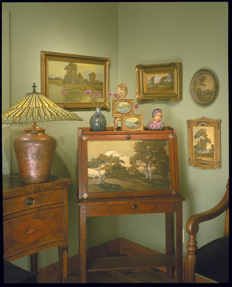Cassinetto Group shot desk